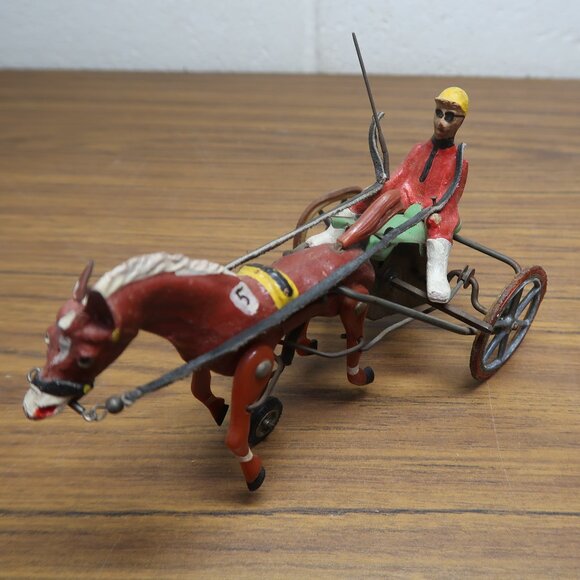 Arabian Tin Harness Racing Wind-Up Toy with Key - Picture 1 of 11